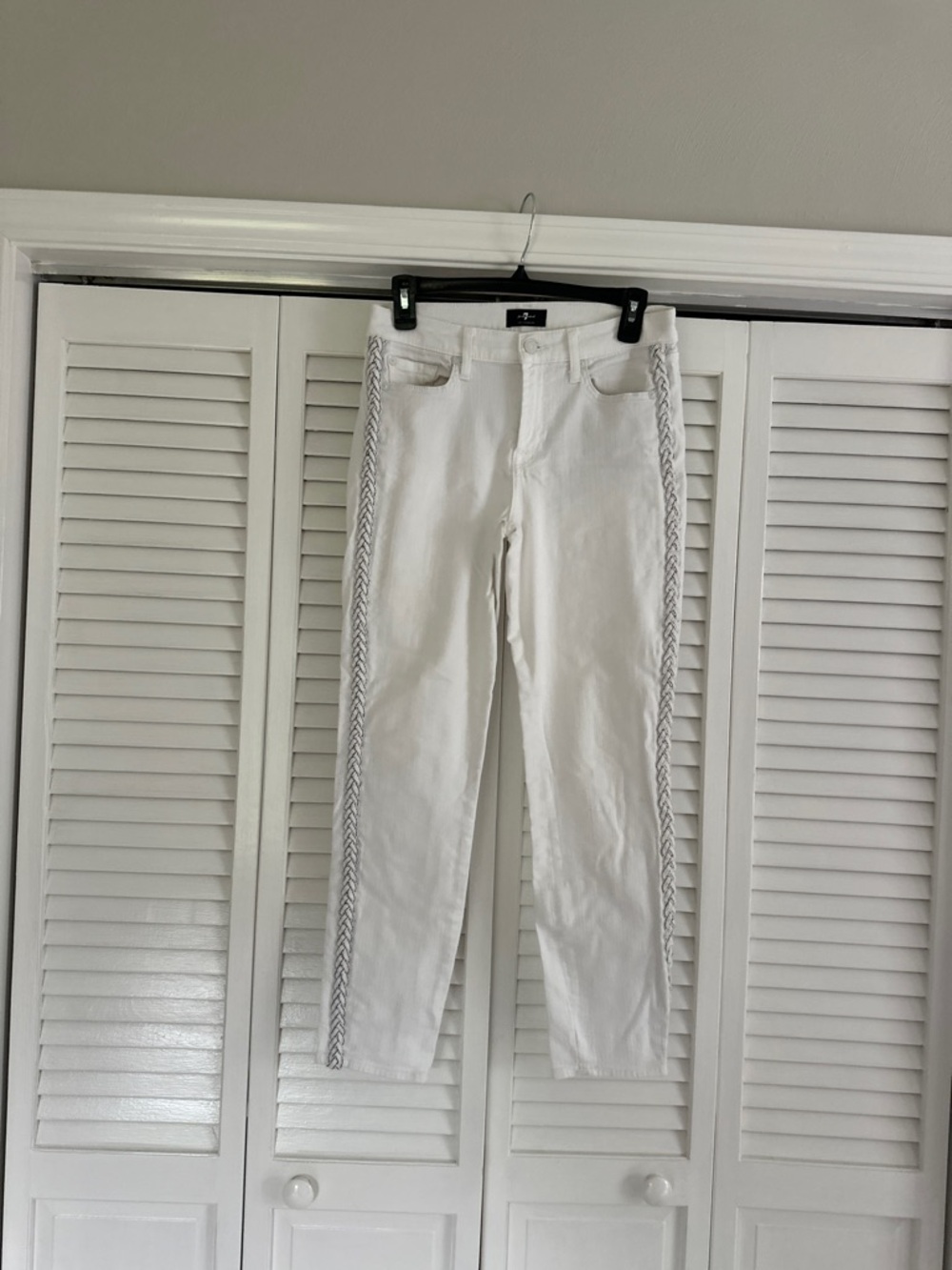 Seven for all mankind white ankle pant size 29